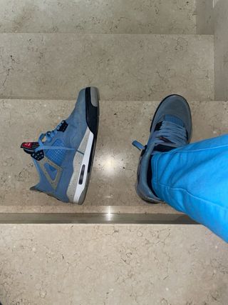 Jordan 4 University Blue