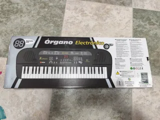 Órgano Electrónico con Pantalla LED Nuevo a estren