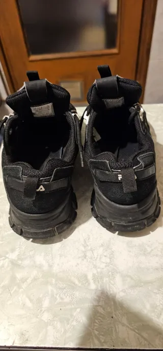 Botas de montaña negras talla 42