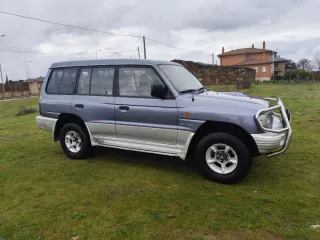 Mitsubishi Montero MODELO ALETONES