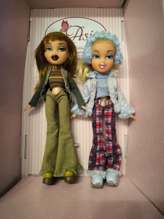 Muñecas Barbies y Bratz