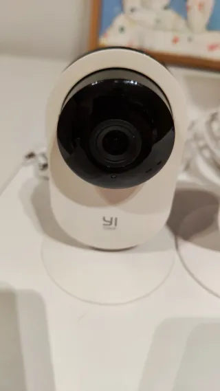 3 Cámaras Yi Home + 2 Tarjetas Micro SD