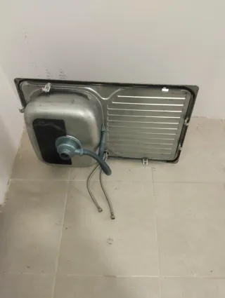 Fregadero de cocina metálico