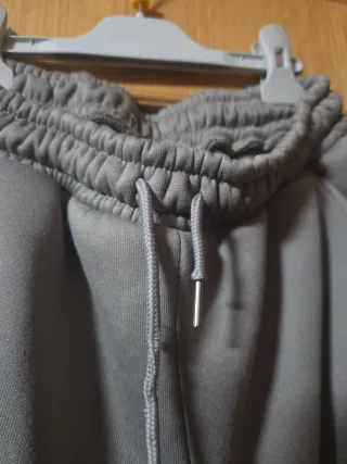 Pantalón de chándal gris