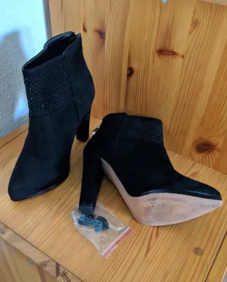 Botines negros tacón talla 36