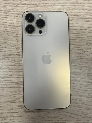 iPhone 13 Pro Max dorado