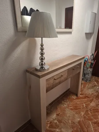 Mueble de entrada madera beige y marrón