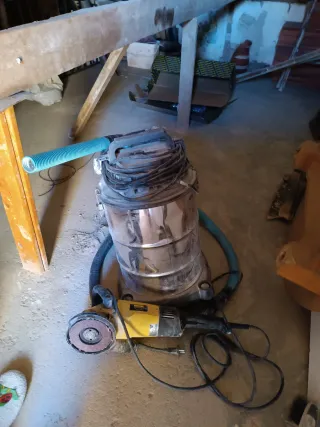 Lijadora y aspiradora industrial