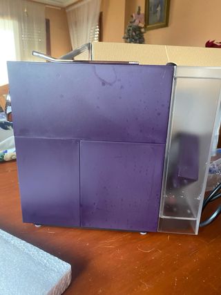 Cafetera morada Cremesso UNA AUTOMATIC