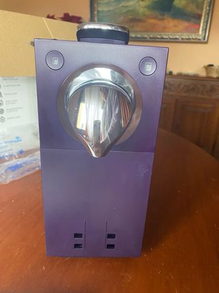 Cafetera morada Cremesso UNA AUTOMATIC