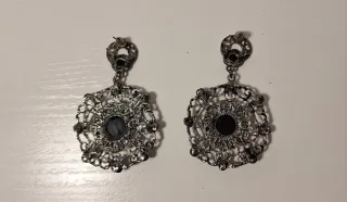 Pendientes colgantes plateados