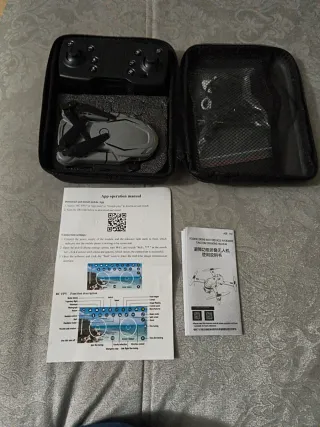 Dron Mini plegable con cámara gris