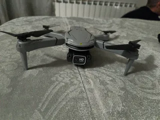 Dron Mini plegable con cámara gris