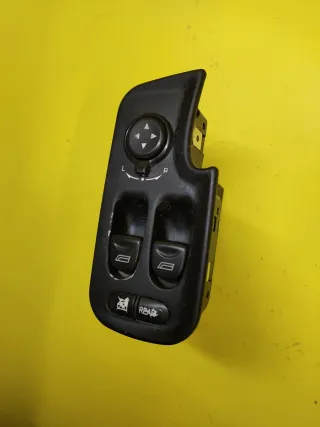 BOTONERA ELEVALUNAS ELECTRICOS ALFA 147