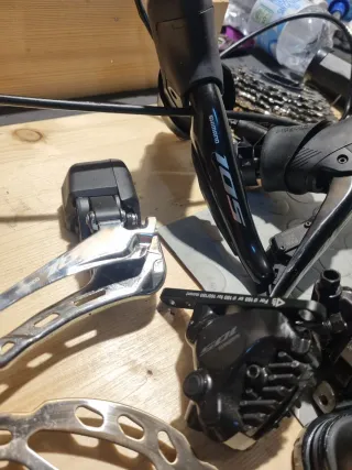 Gruppo Completo Shimano 105 Di2