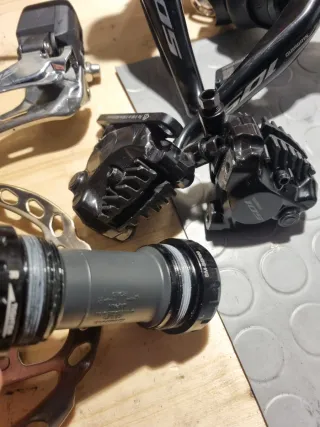 Gruppo Completo Shimano 105 Di2