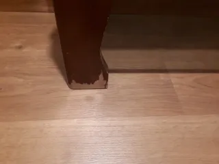 Recibidor de madera y cristal