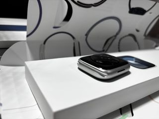 Apple Watch Series 9 GPS + Cellular 45mm Plata