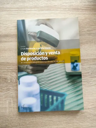 Disposición y venta de productos: M. T. Tocino,...