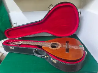 Laúd de 12 cuerdas de Ismael Martínez