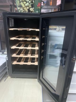 Vinoteca 18 botellas