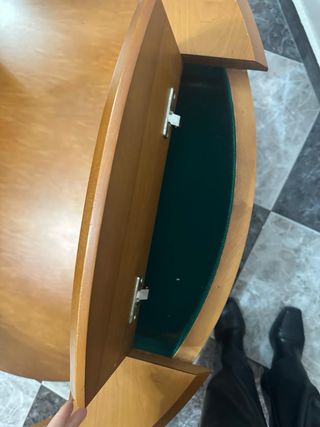 Mesa redonda de madera giratoria