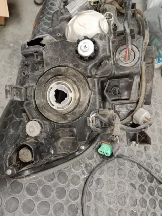 Faro Izquierdo Nissan XTrail 2017