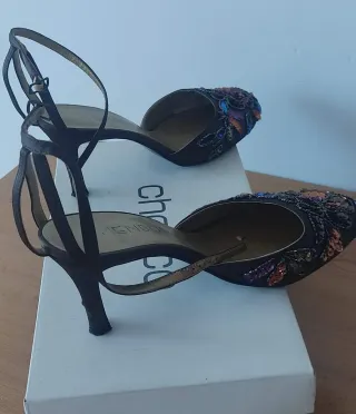 Zapatos de verano mujer con pedrería