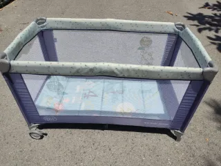 Cuna de viaje con colchón