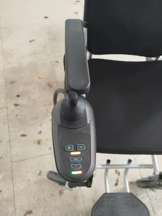 Silla de Ruedas Eléctrica Plegable