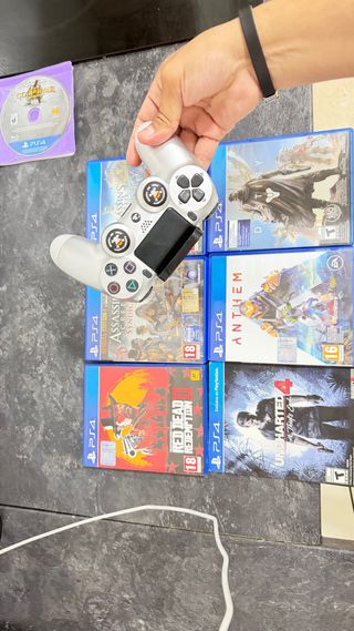 Lote Juegos PS4: God of War, Uncharted 4, RDR2