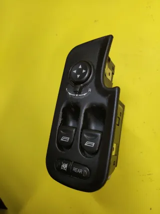 BOTONERA ELEVALUNAS ELECTRICOS ALFA ROMEO 147