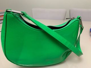 Bolso de hombro verde brillante