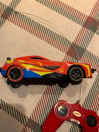 Coche teledirigido Hot Wheels