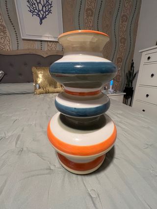 Jarrón antiguo cerámica rayas