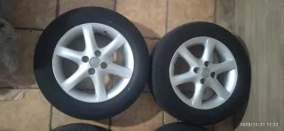 4 Llantas 16x6JJET45 y 4 cubiertas 195/60R15
