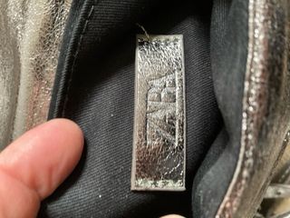 Bolso de hombro plateado. precio nuevo 25€