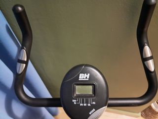 Bicicleta estática BH