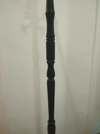 Perchero de pie de madera negro