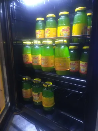 Nevera expositora para zumos Pago