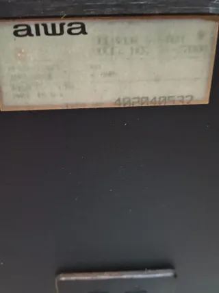 Altavoces Aiwa Negros y Marrones