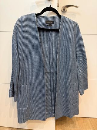 Blazer Massimo Dutti espiga azul y blanco
