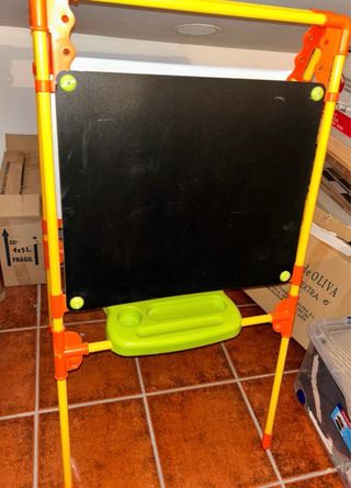 Pizarra infantil para tizas y rotuladores