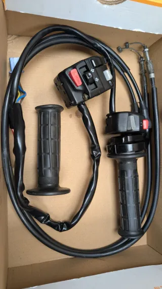 Juego Mandos ORIGINAL YAMAHA XT600E