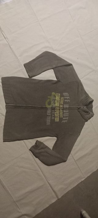 Rebeca verde militar con cremallera