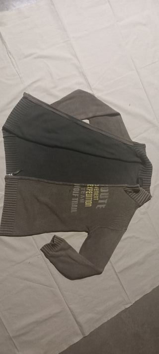 Rebeca verde militar con cremallera