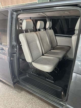 Volkswagen Caravelle 2014
