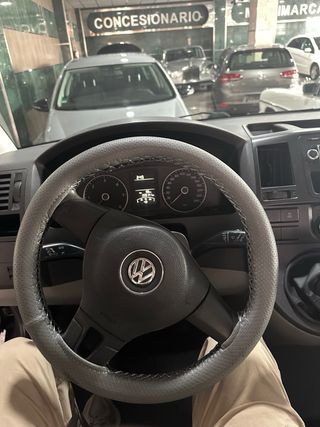 Volkswagen Caravelle 2014