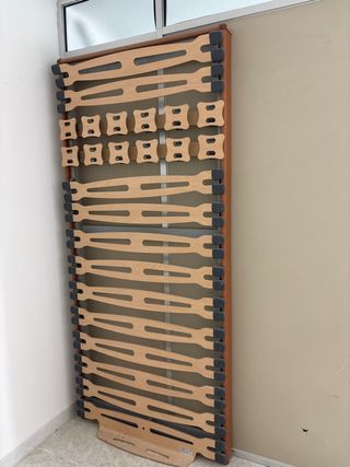 Somier de madera y plástico