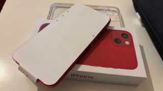 iPhone 13 128GB Rojo Impecable